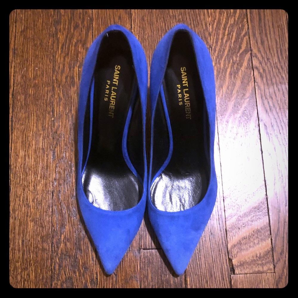 Yves St Laurent Stiletto, pointy toe pumps
